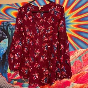 Arizona Jean co Red Floral Top
